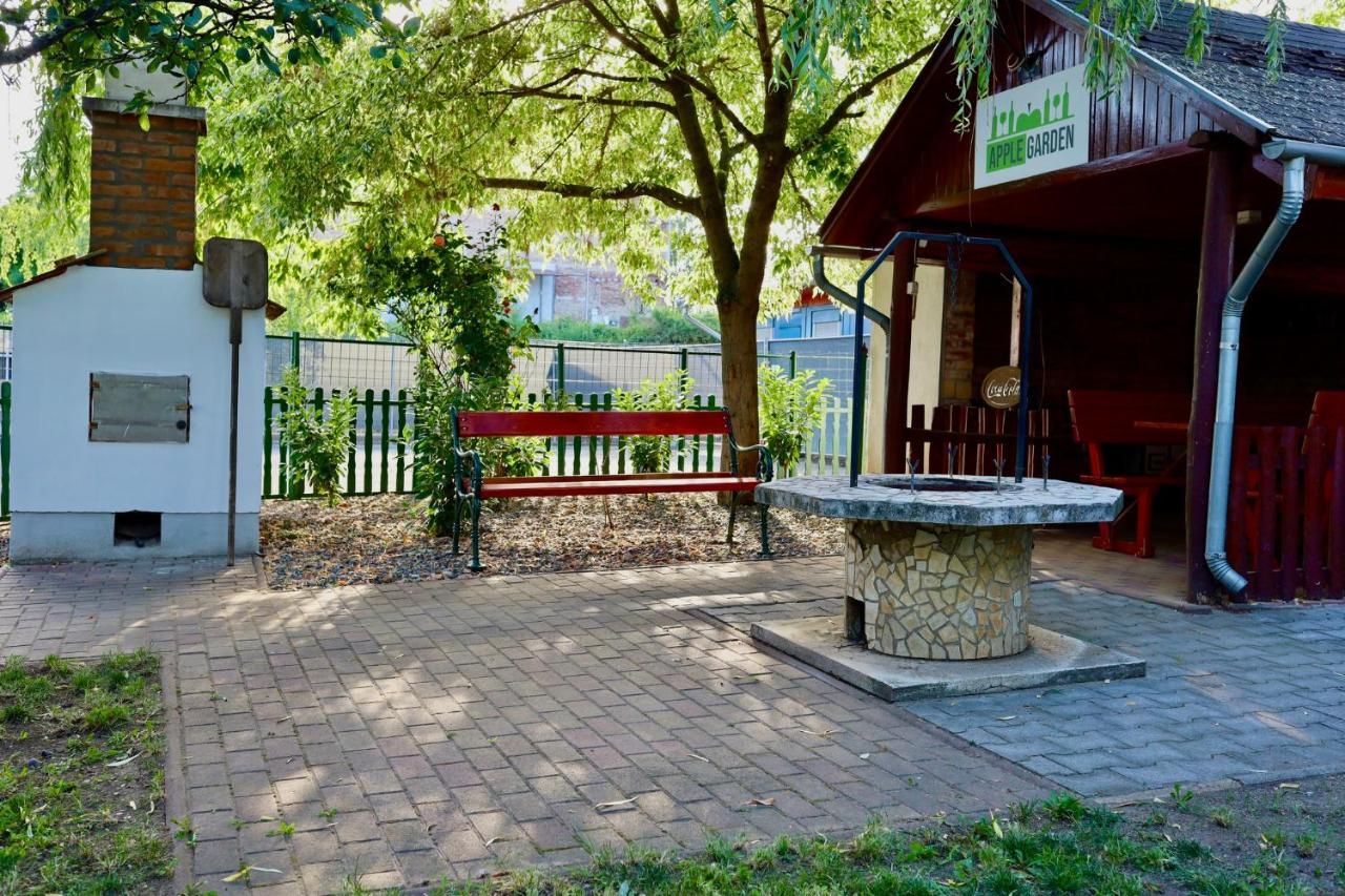 Villa Applegarden Debrecen Exterior foto