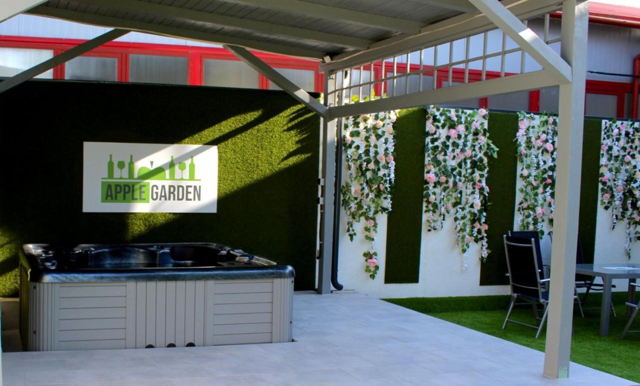 Villa Applegarden Debrecen Exterior foto